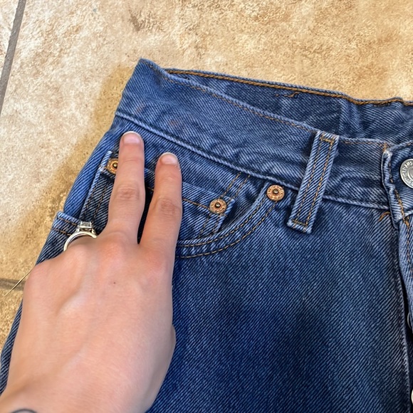 Vintage 501 levi shorts USA - Picture 8 of 9